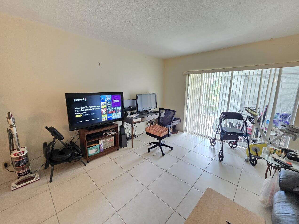 700 LAYNE Boulevard # 318 — Photo 4