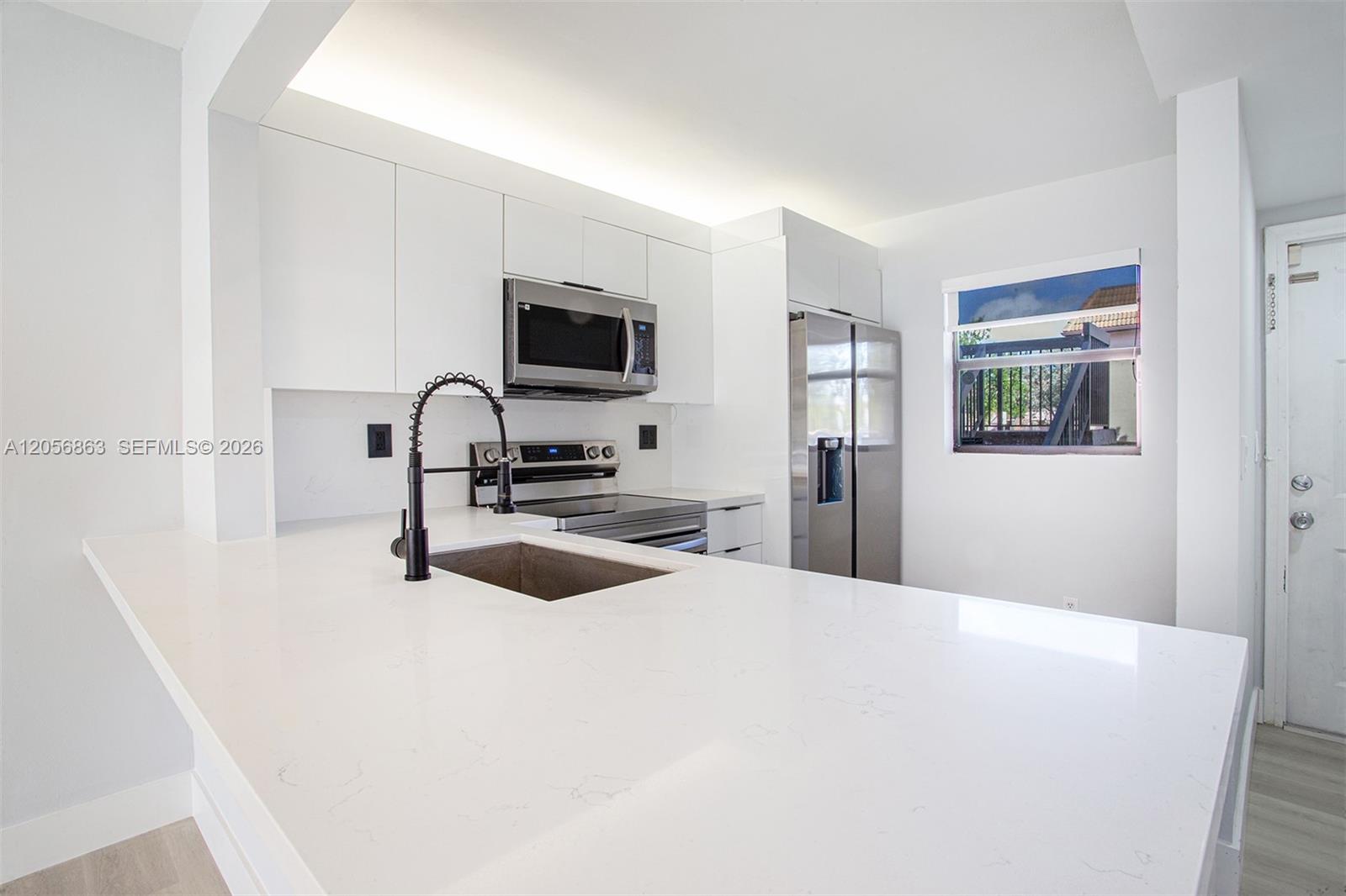 1000 NW 106th Ter # 101, Pembroke Pines FL 33026