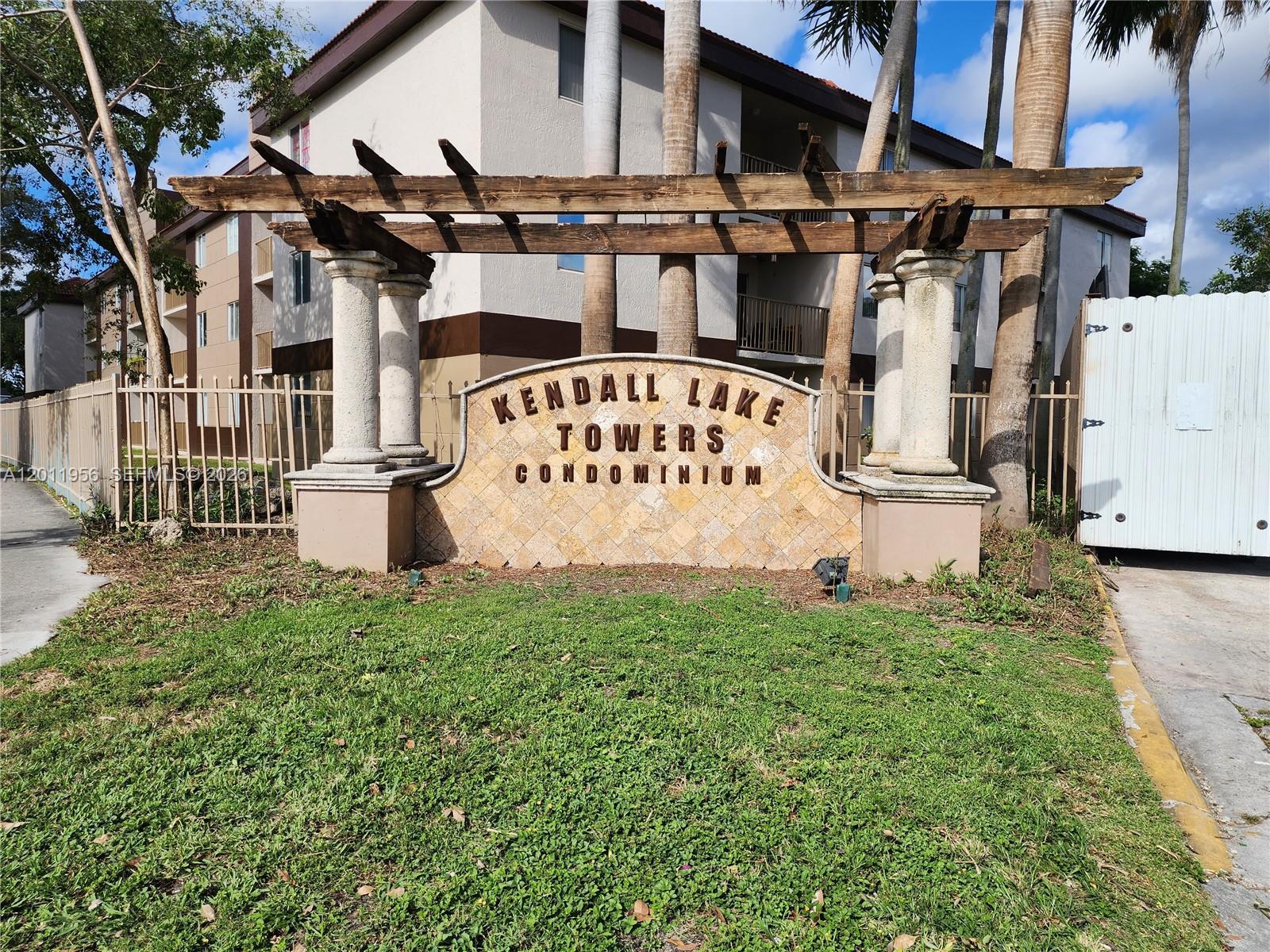 15241 SW 80th St # 201, Miami FL 33193