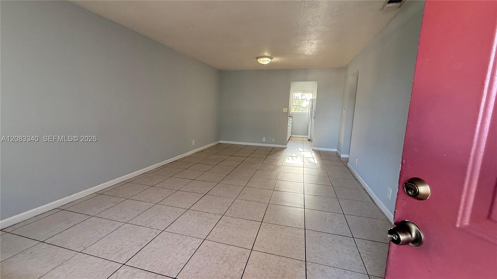 5318 NW 18th Pl # 5318 — Photo 3