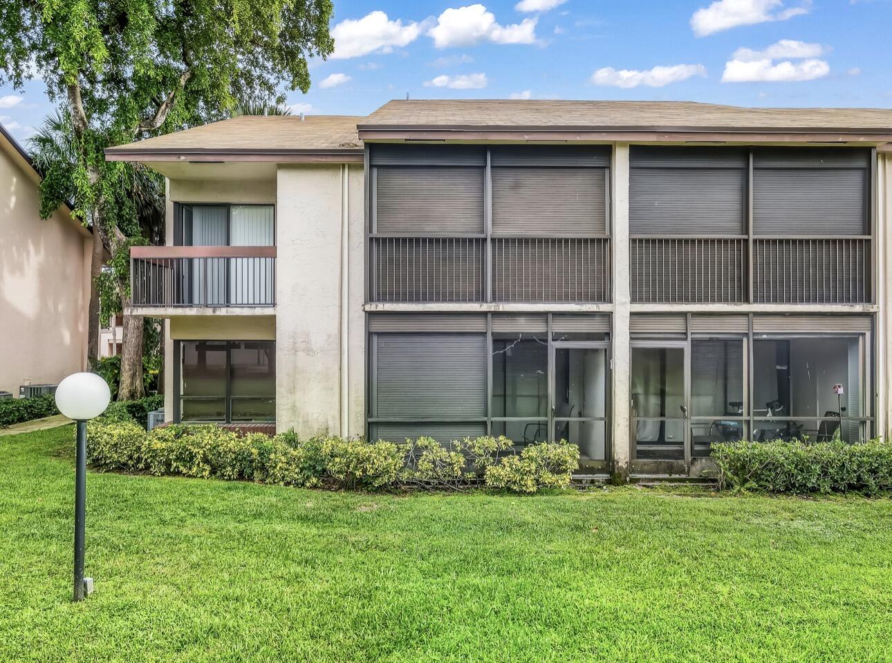 2355 SW 15TH # 69 — Photo 4