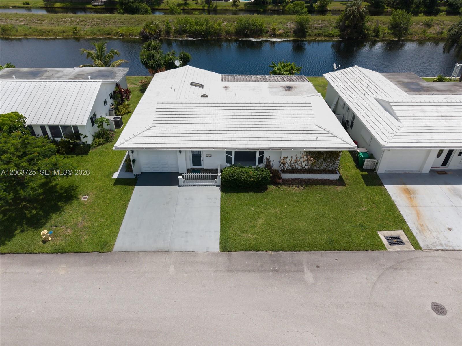 7100 NW 66th Ter — Photo 2