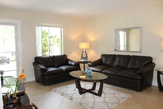 6436 CHASEWOOD Drive # B — Photo 2