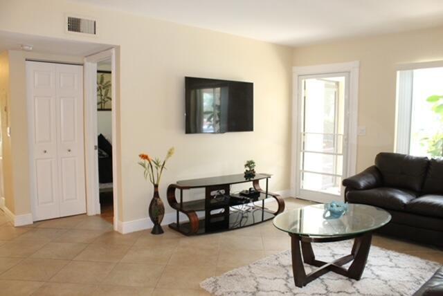 6436 CHASEWOOD Drive # B — Photo 4