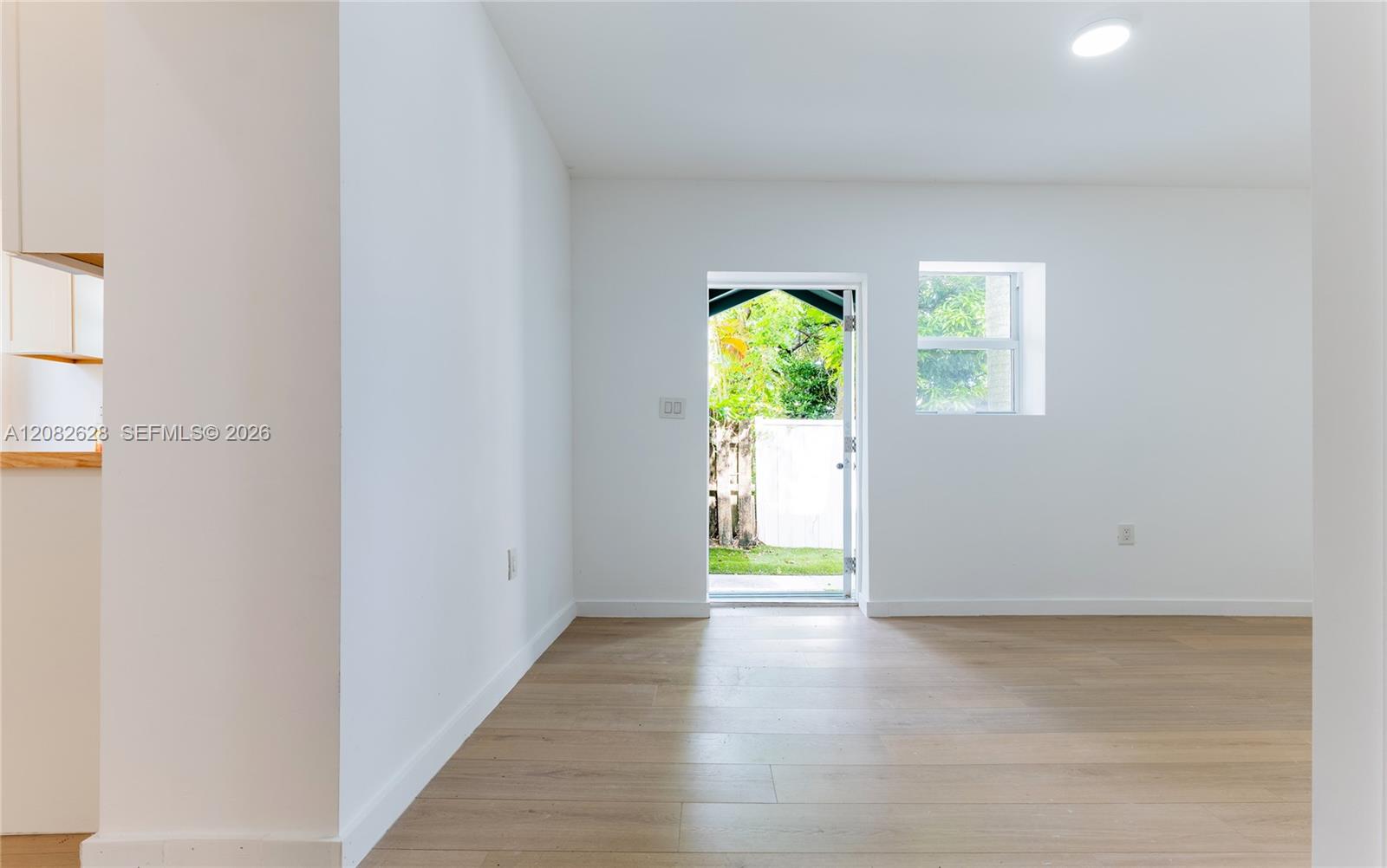 709 SW 4th Ct # 3 — Photo 4