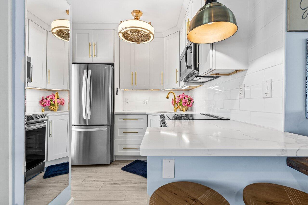 012-629Southeast19thAvenue-702-Deerfield