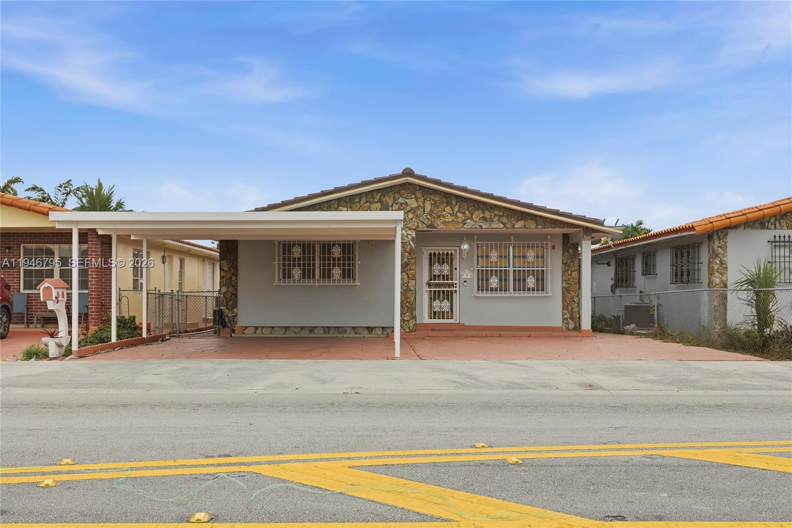 836 W 37th St, Hialeah FL 33012