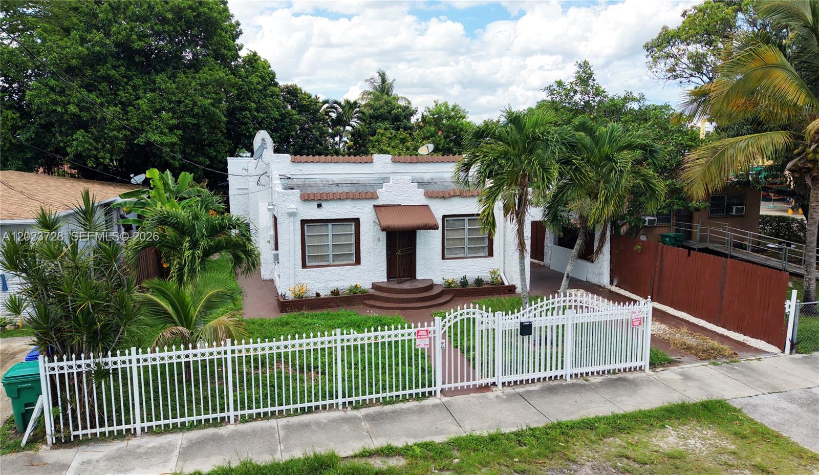 1727 NW 50th St, Miami FL 33142