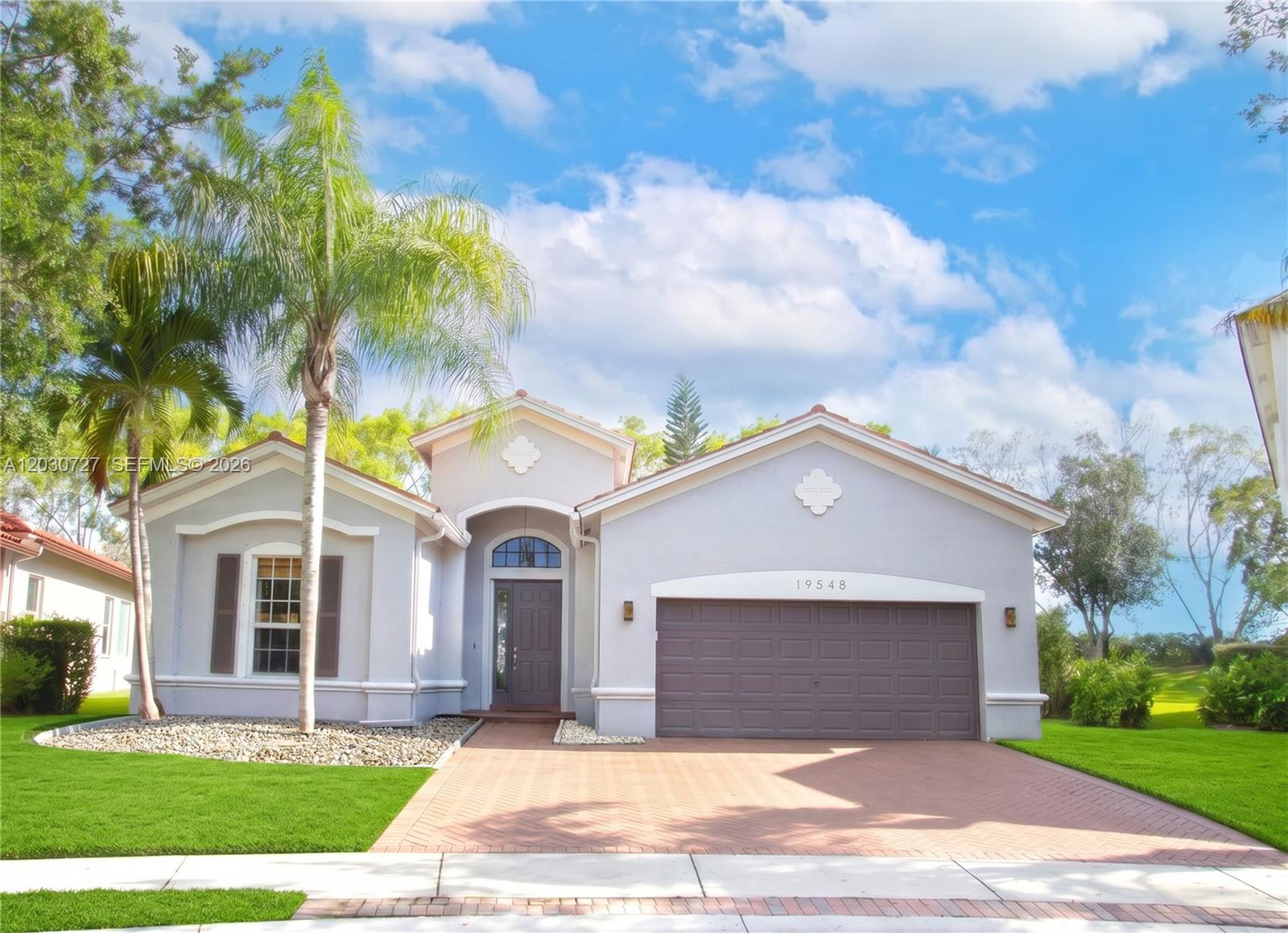 19548 S Whitewater Ave, Weston FL 33332