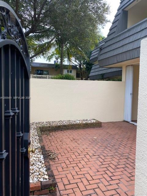 8761 SW 137th Ave # 8761 — Photo 2
