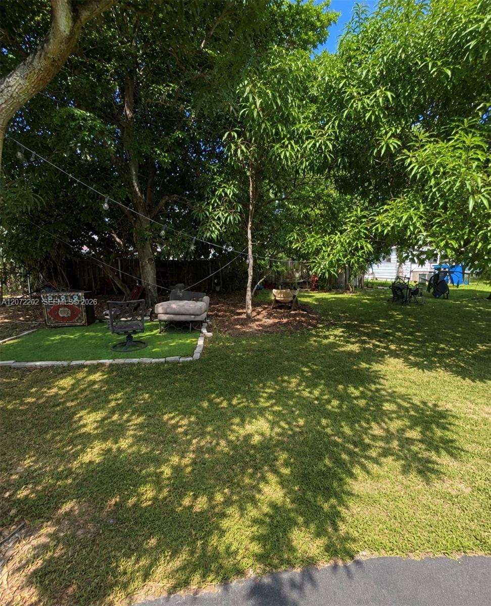 2221 NW 30th Way — Photo 4