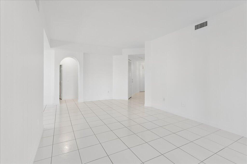 7937 EXETER Circle E # 102 — Photo 4