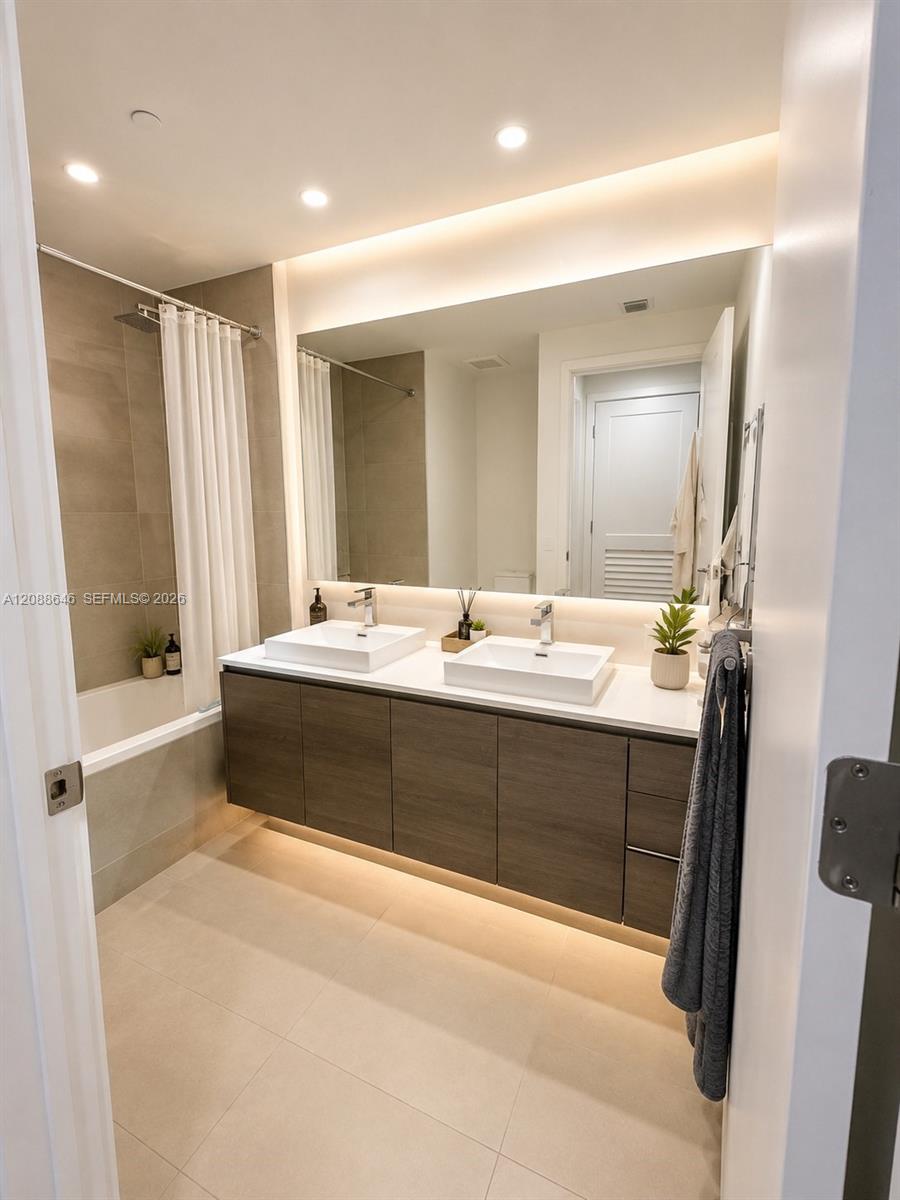1080 Brickell Ave # 907 — Photo 3