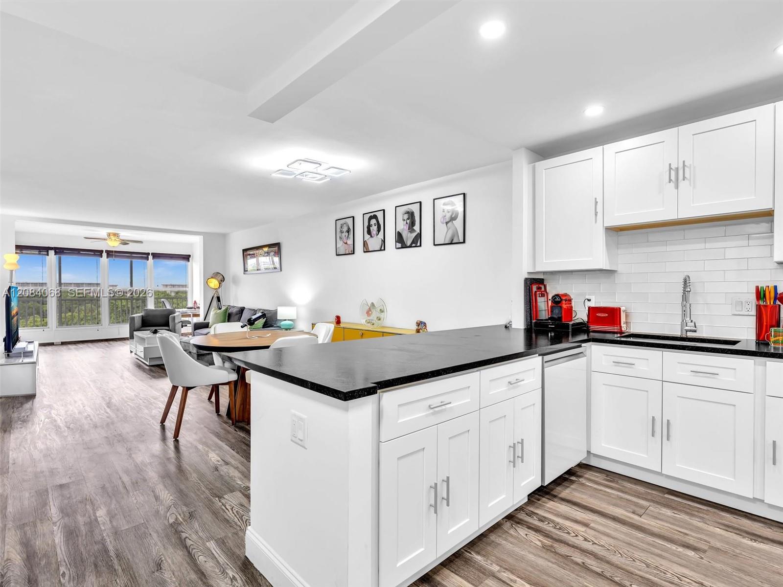 Brand New Kitchen, Top Quality Wood Cabinets and Quartz countertops