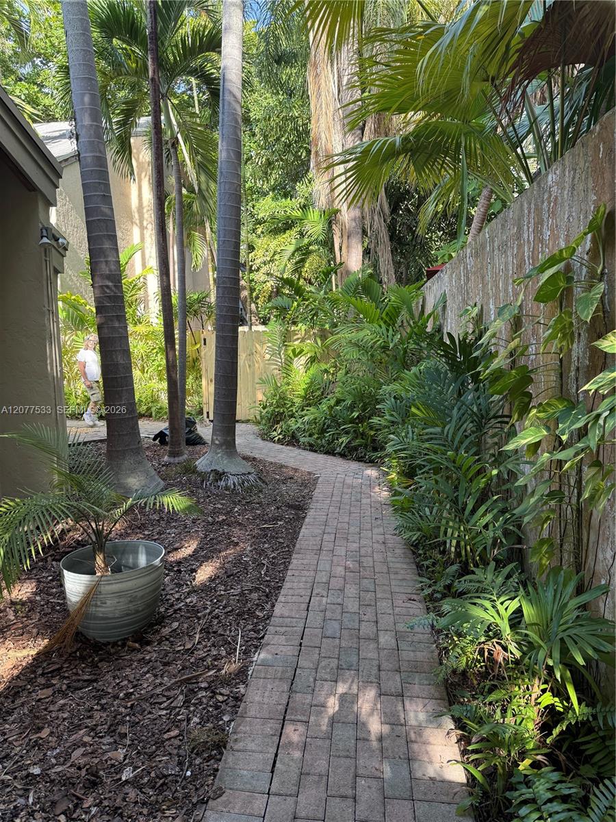 3165 Center St # 1 — Photo 2