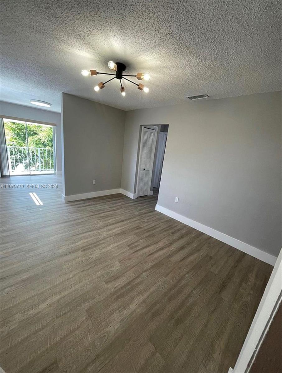 827 SW 11th Ave # 5 — Photo 4