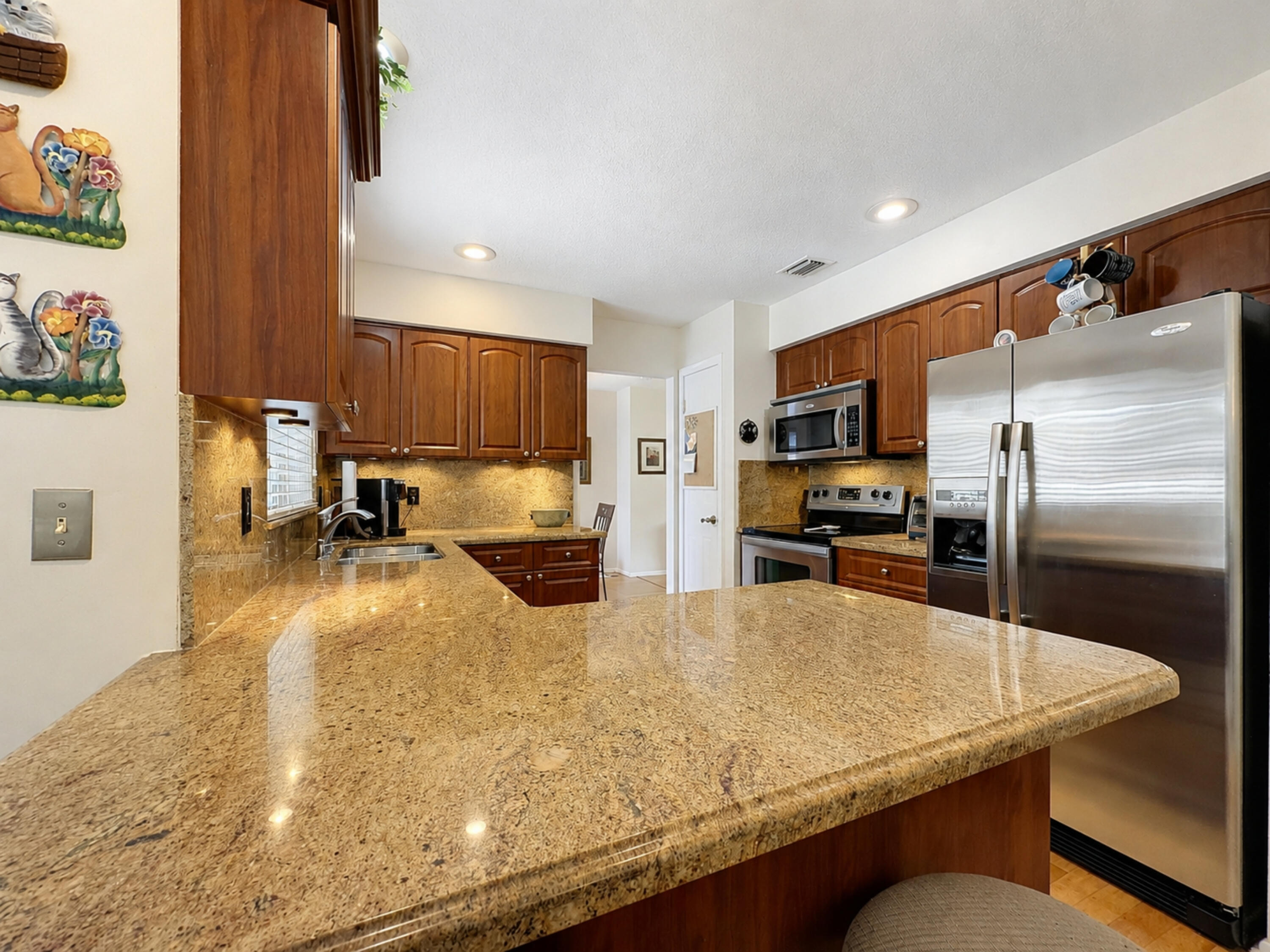 2602 NW 98TH Terrace — Photo 3