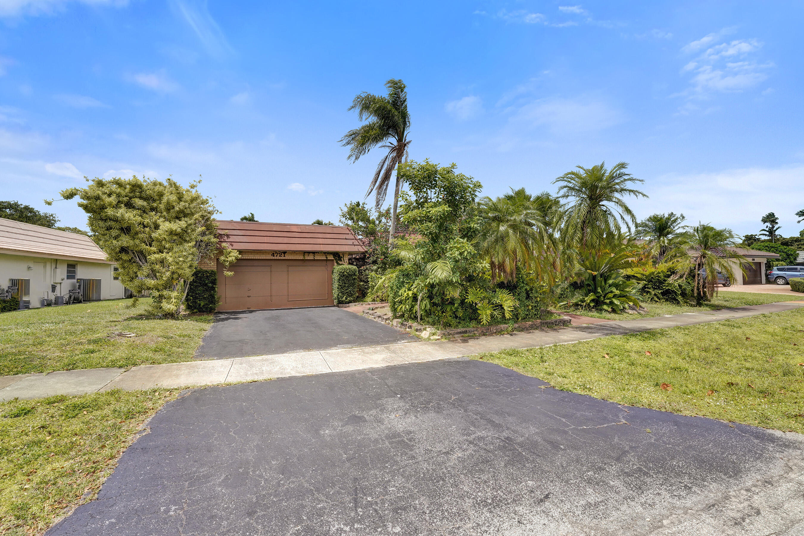 4721 Sarazen Drive — Photo 2