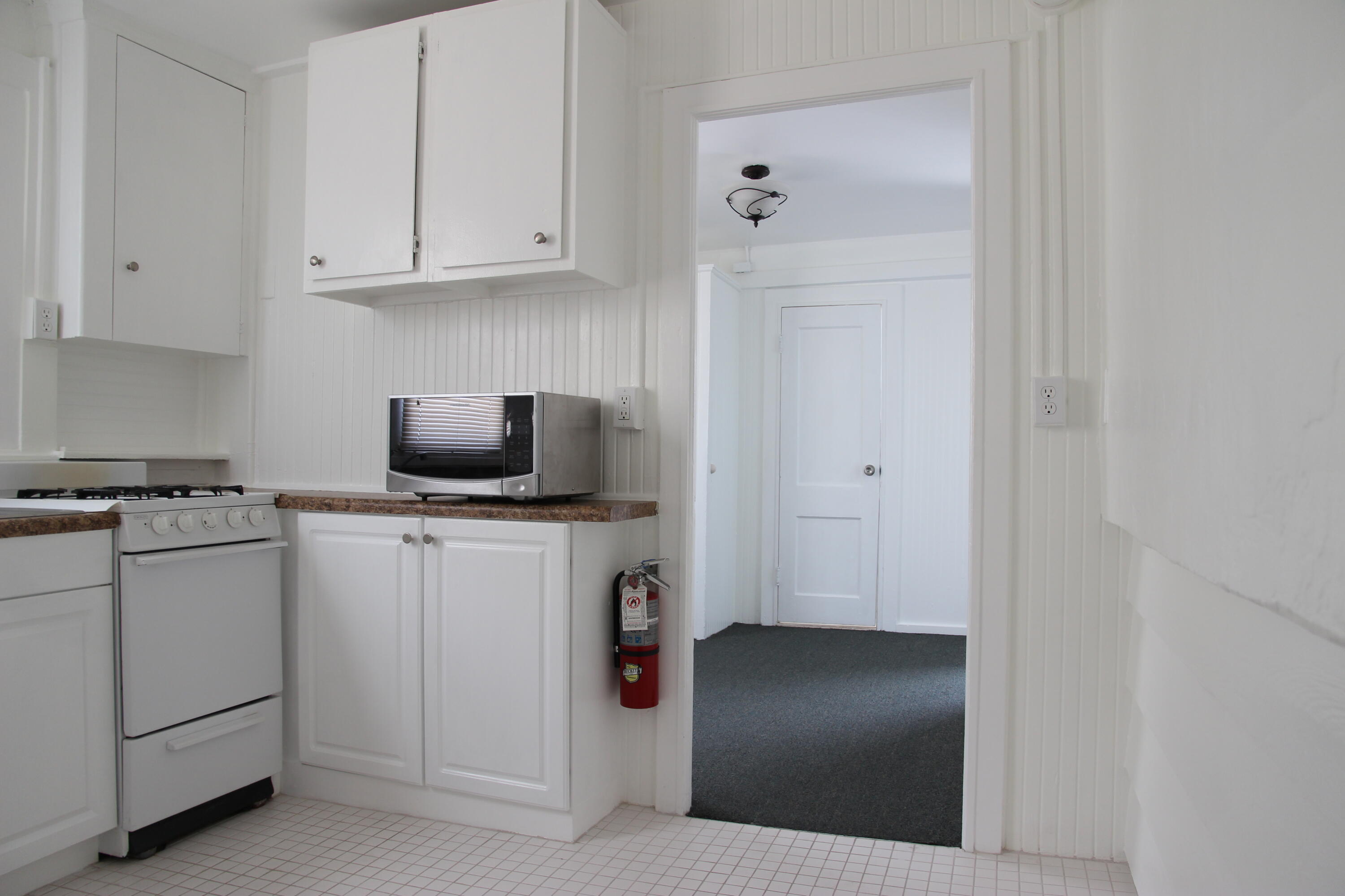 4605 GEORGIA # B — Photo 2