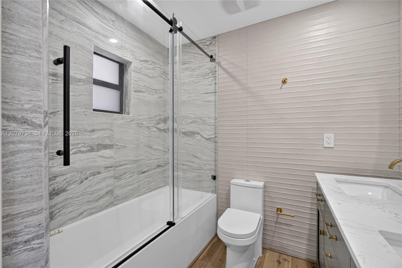 1011 NW 30th Ct # 3 — Photo 5