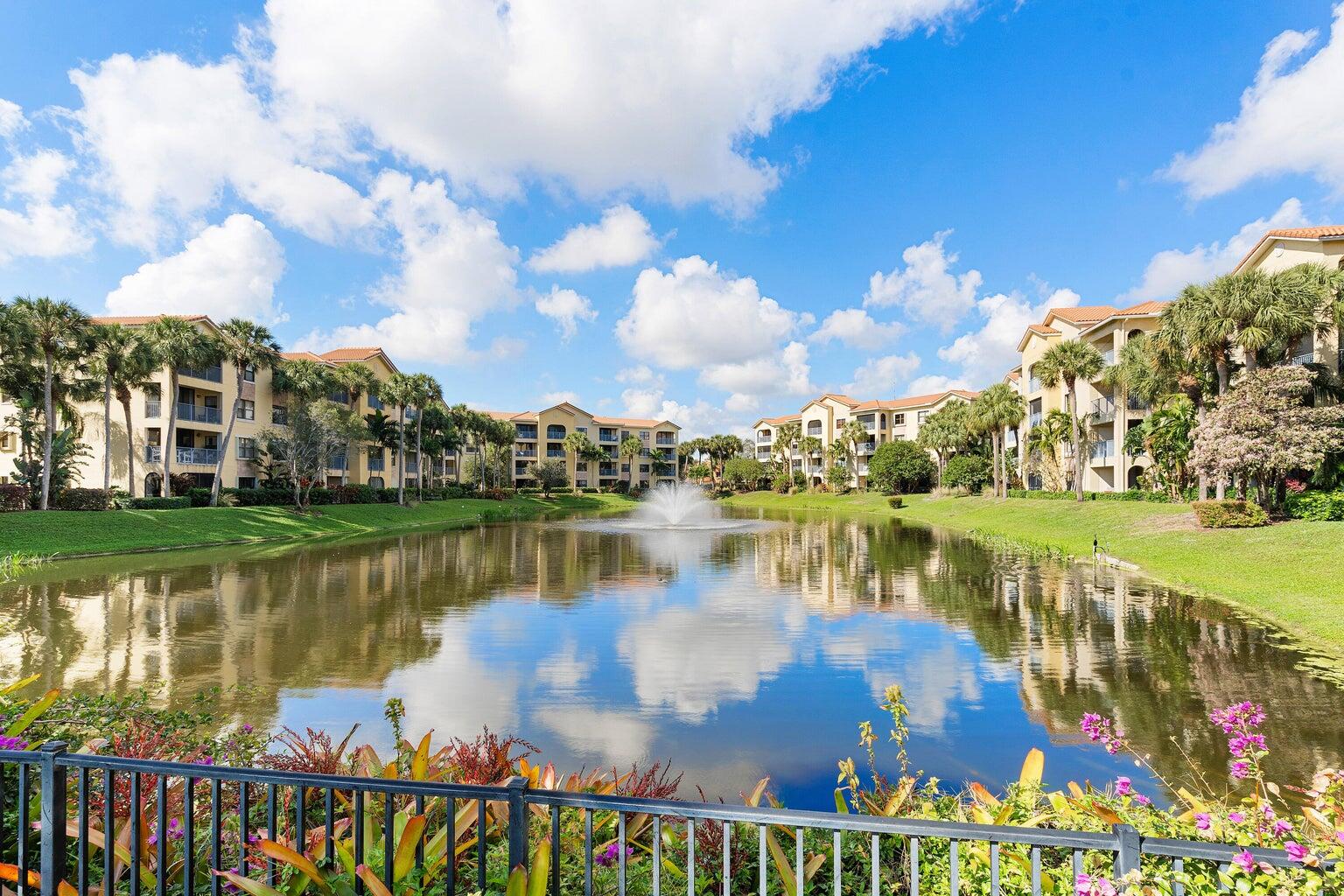 700 Uno Lago Drive # 303, Juno Beach FL 33408