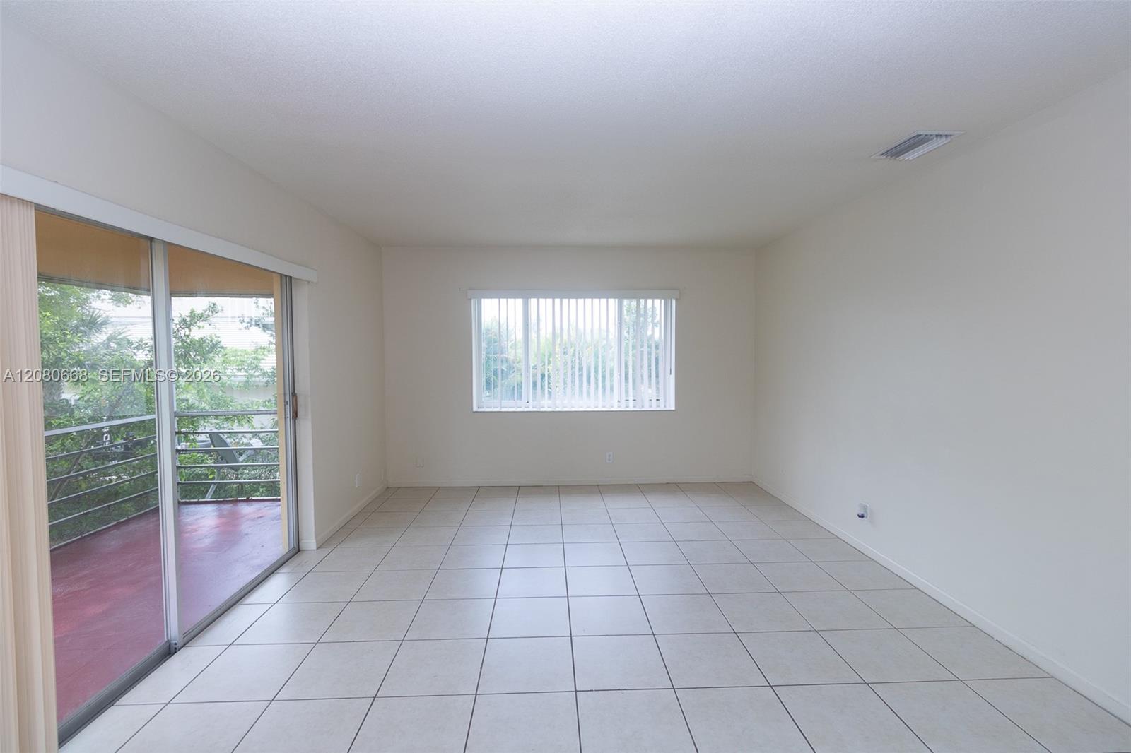 8900 NW 38th Dr # 7 — Photo 4