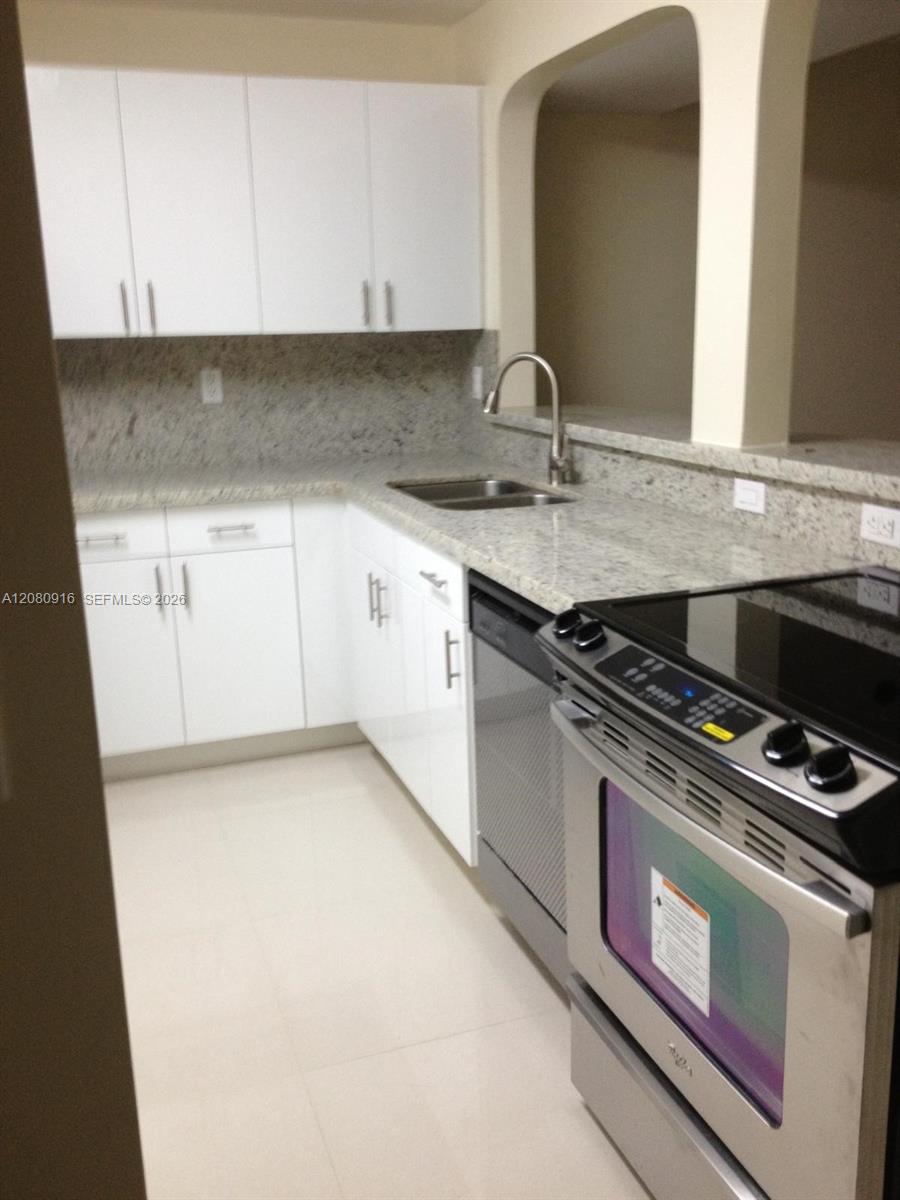 8025 SW 107th Ave # 123 — Photo 3