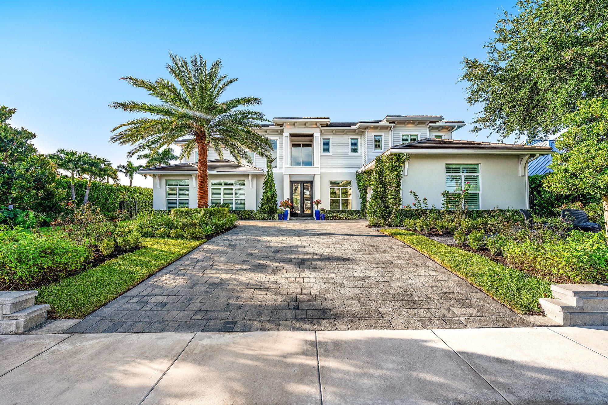 2169 Driftwood Circle, Palm Beach Gardens FL 33410