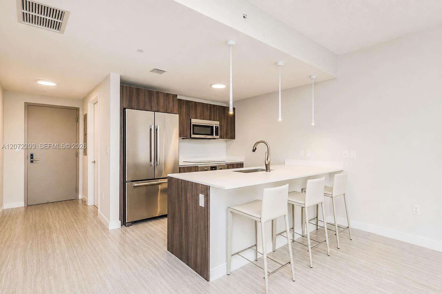488 NE 18th St # 4406 — Photo 4