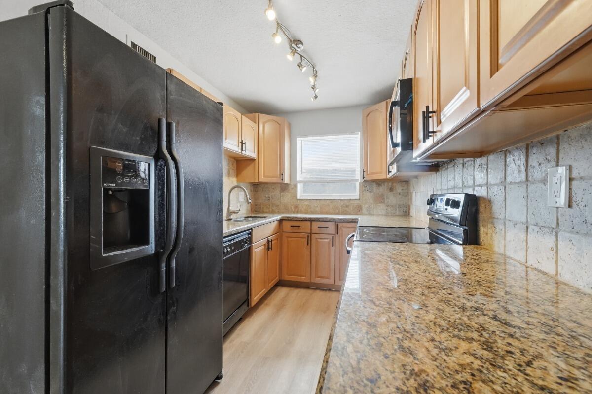 6191 SW 37TH Street # 210 — Photo 5