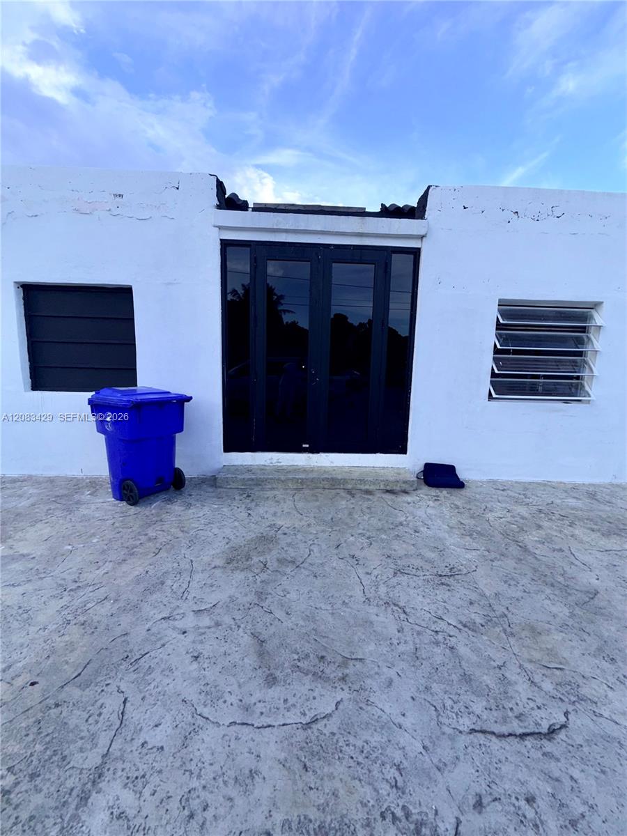 1829 NW 5th St — Photo 3
