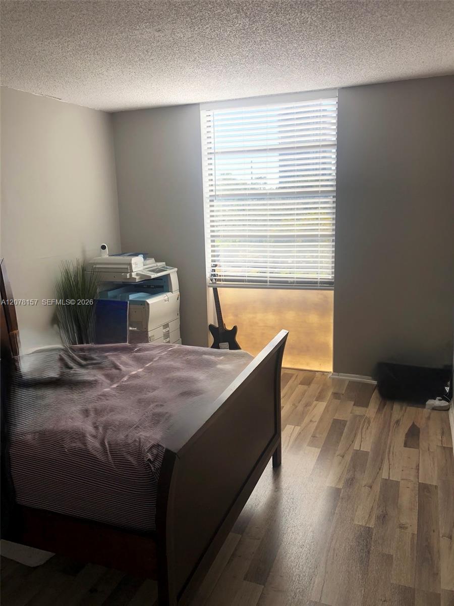 16851 NE 23rd Ave # B402 — Photo 5