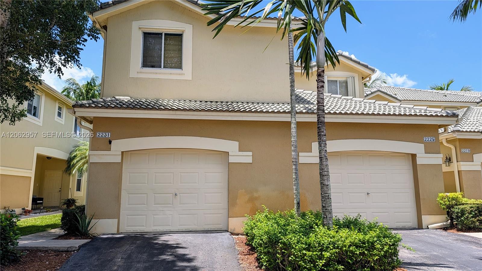 2231 N Cordoba Bnd — Photo 4