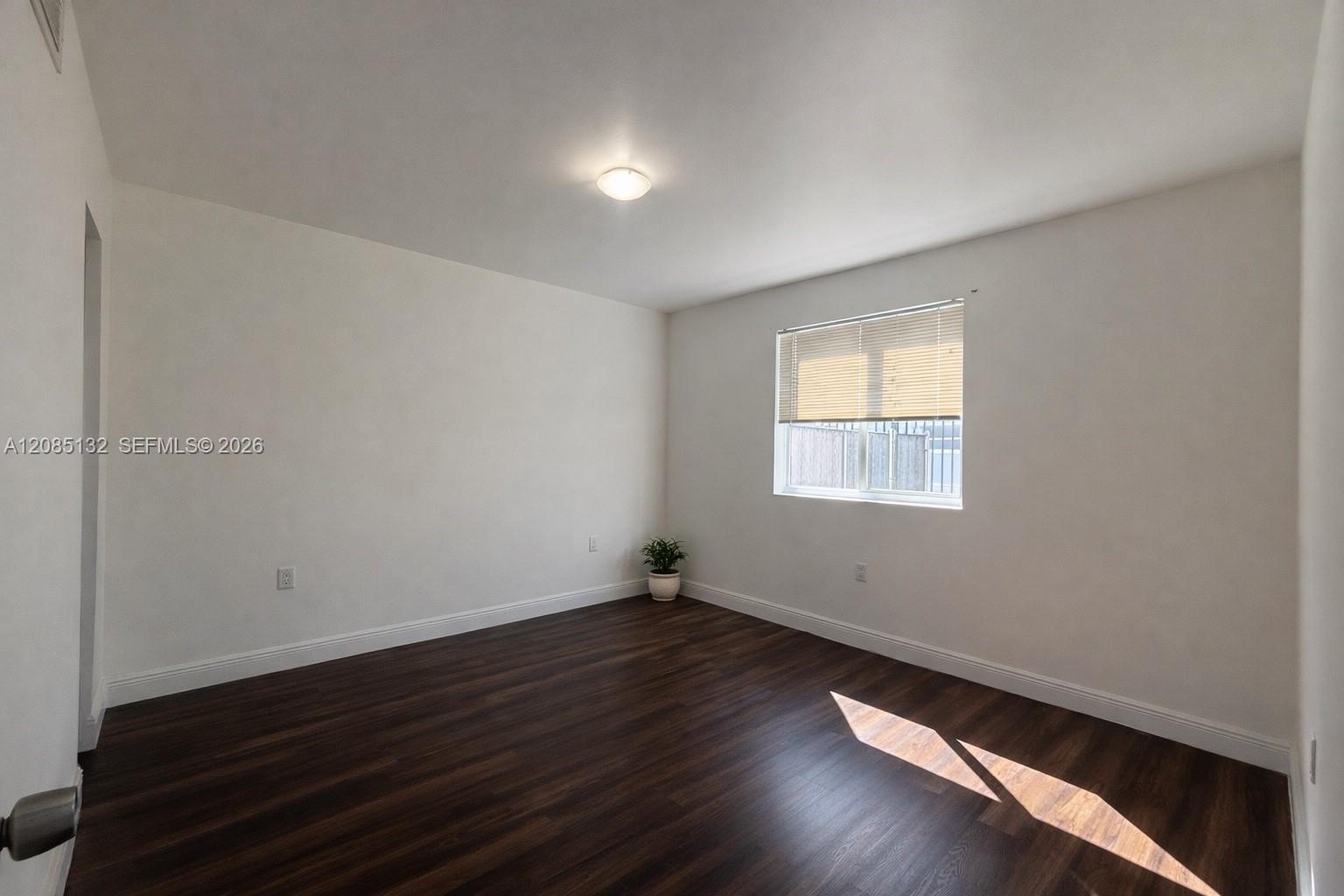 540 NW 7th St # 51 — Photo 5