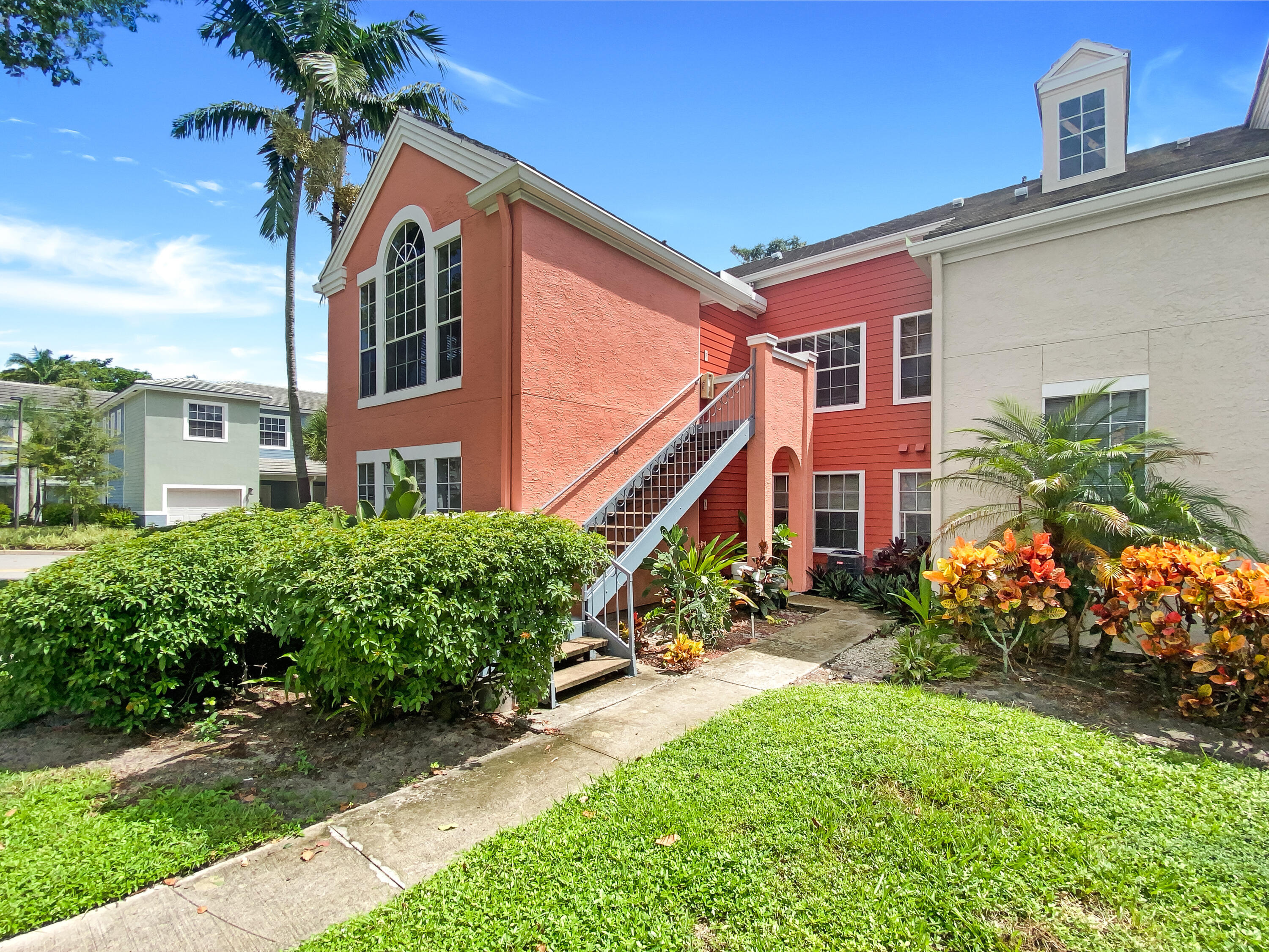 1335 CRYSTAL Way # A — Photo 2