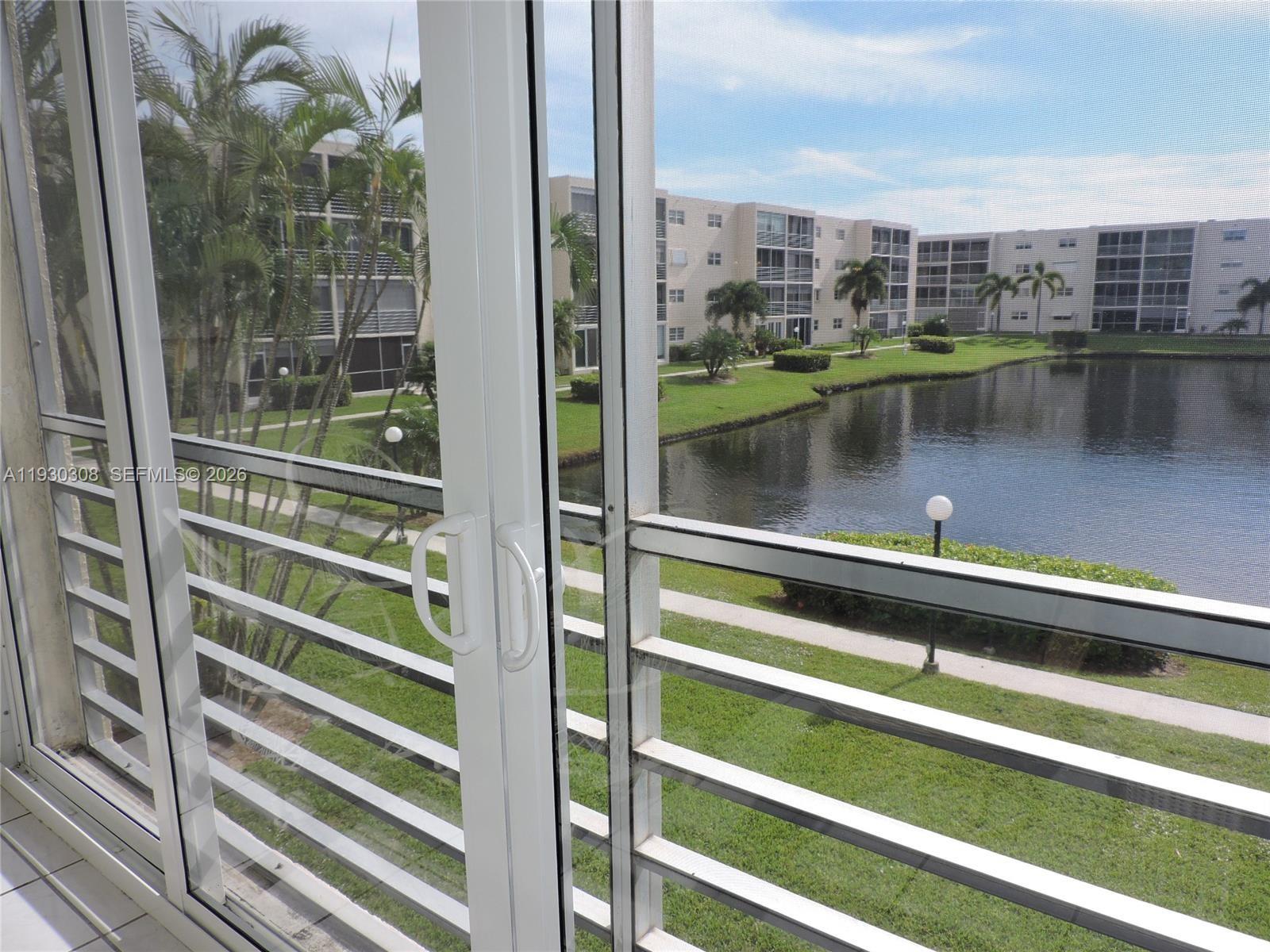 324 SE 10th St # 207, Dania Beach FL 33004