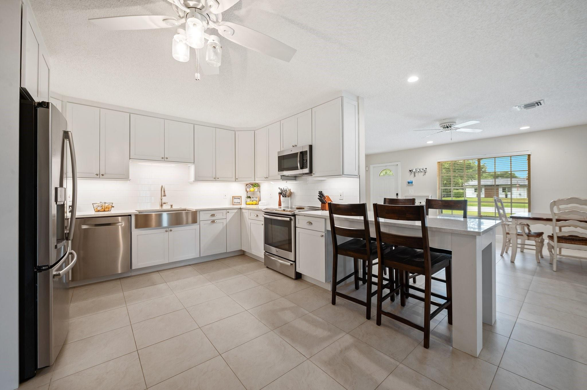 5191 SW 188th Avenue — Photo 4