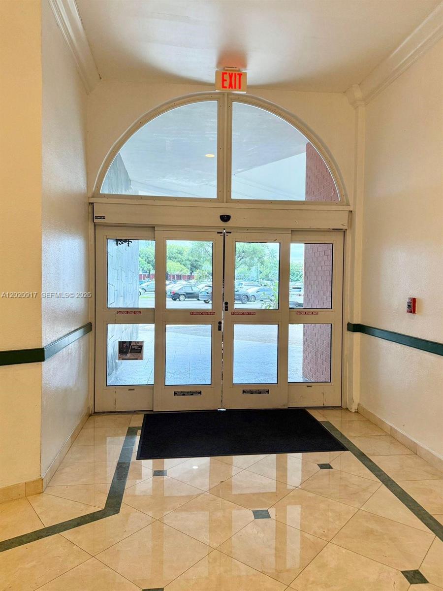 1351 NE Miami Gardens Dr # 704E — Photo 3