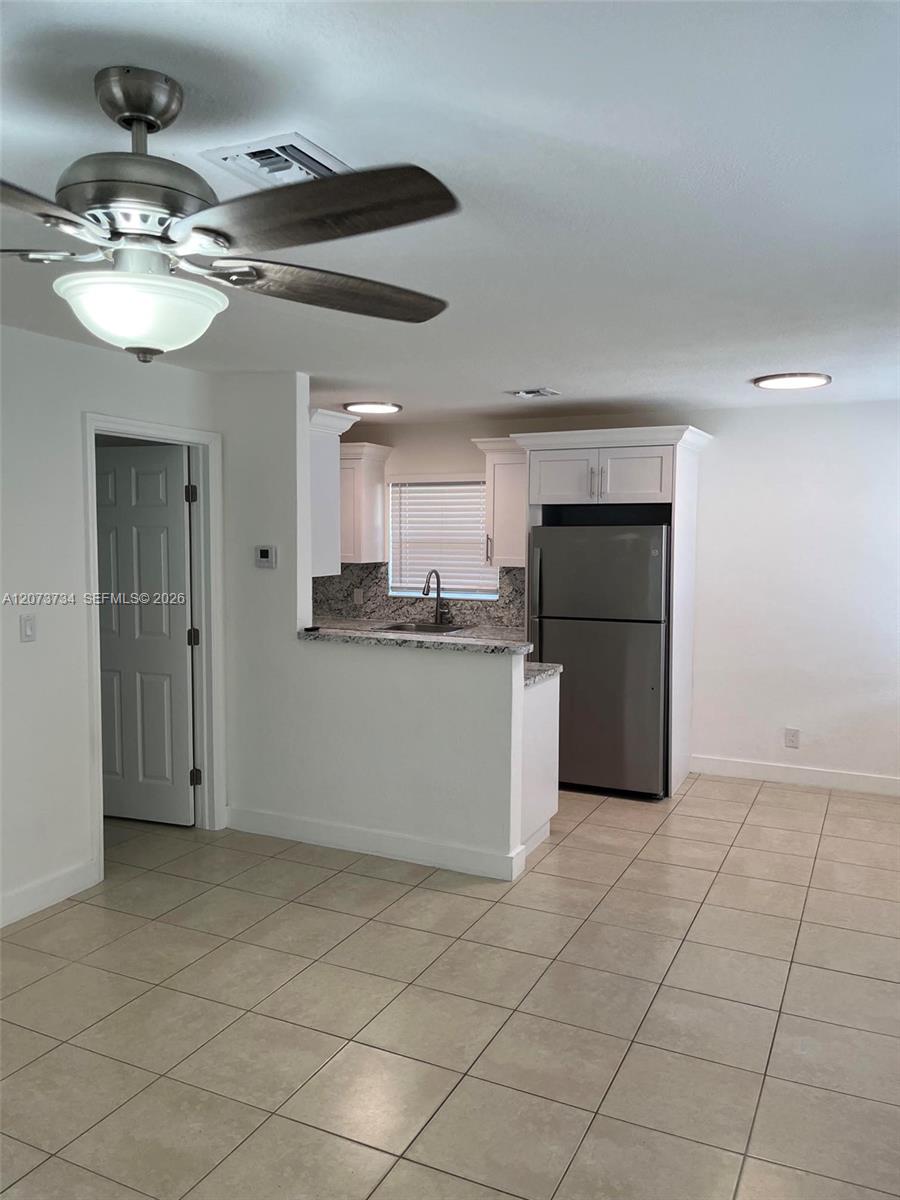 330 NE 7th St # 330, Pompano Beach FL 33060