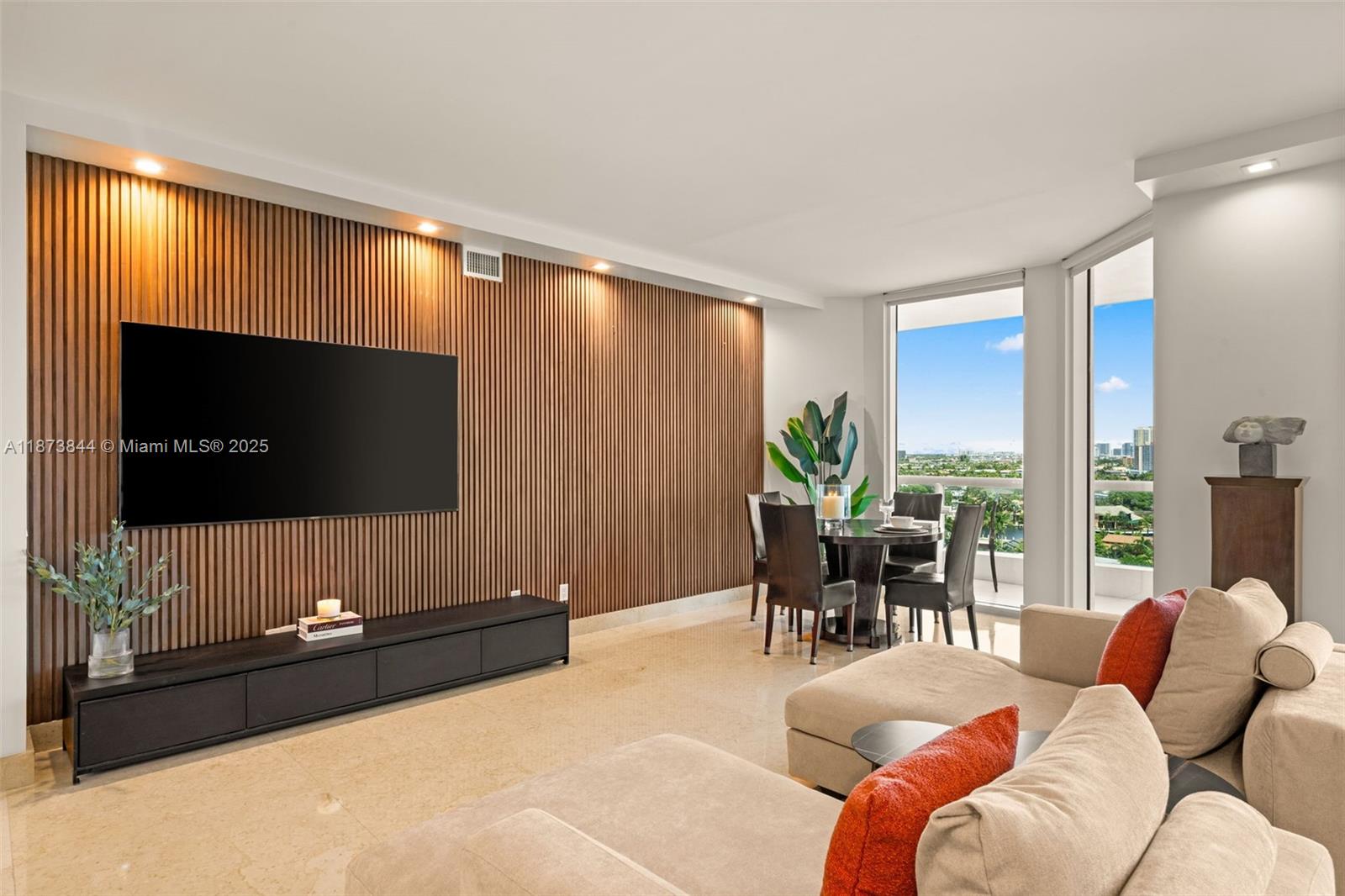 21200 Point Pl # 1102, Aventura FL 33180