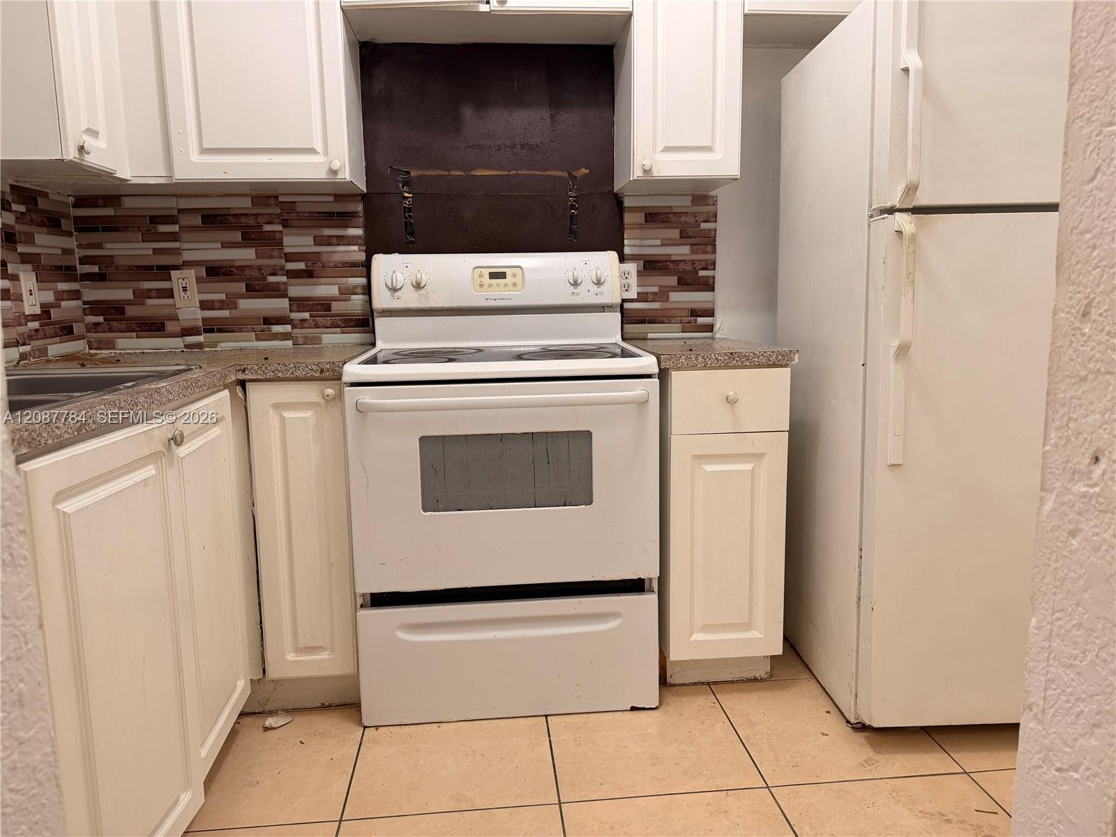 770 NE 128th St # 304 — Photo 3