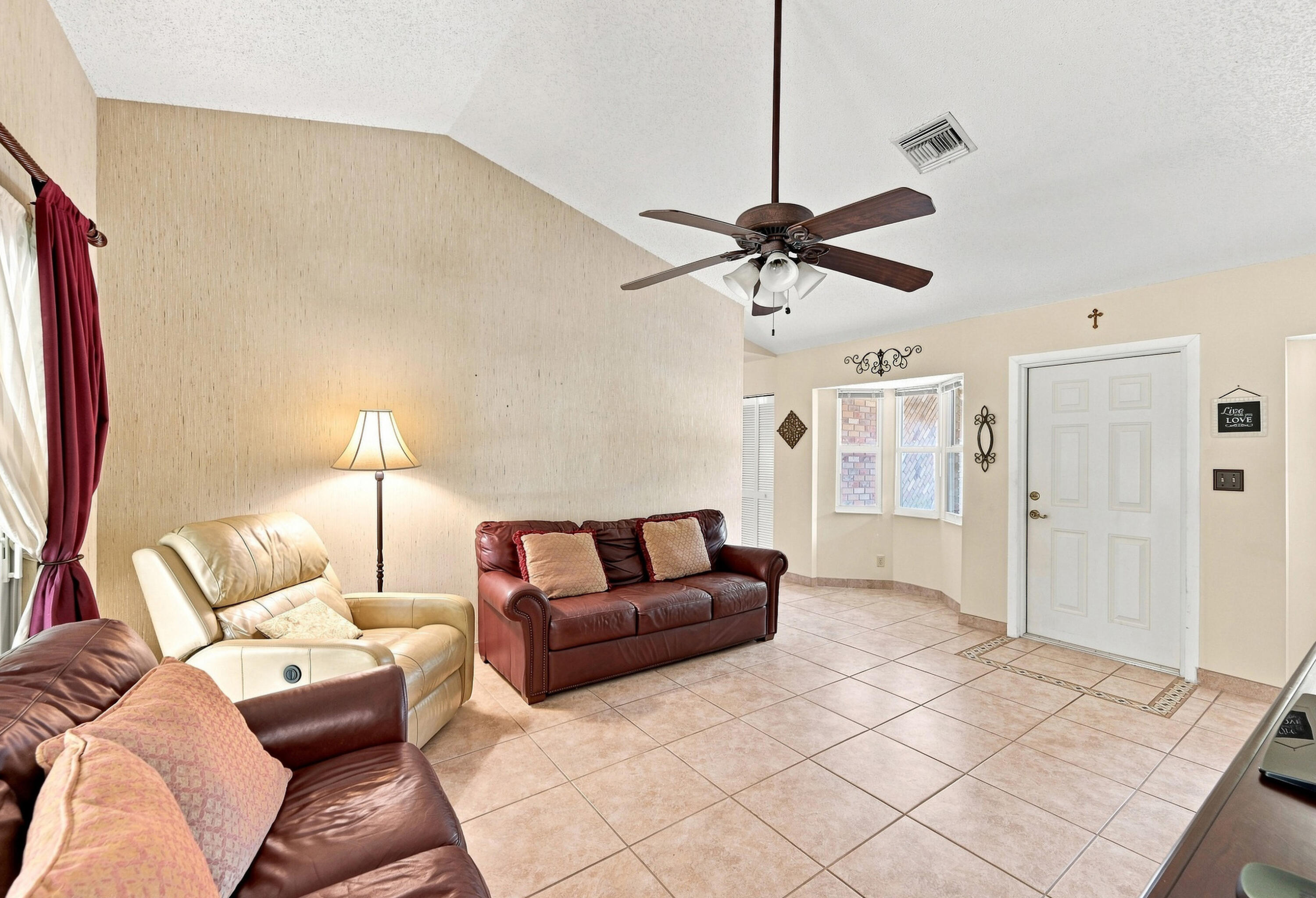 2111 NW 86TH Way — Photo 5