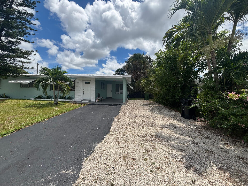 1700 NW 5TH Street — Photo 3