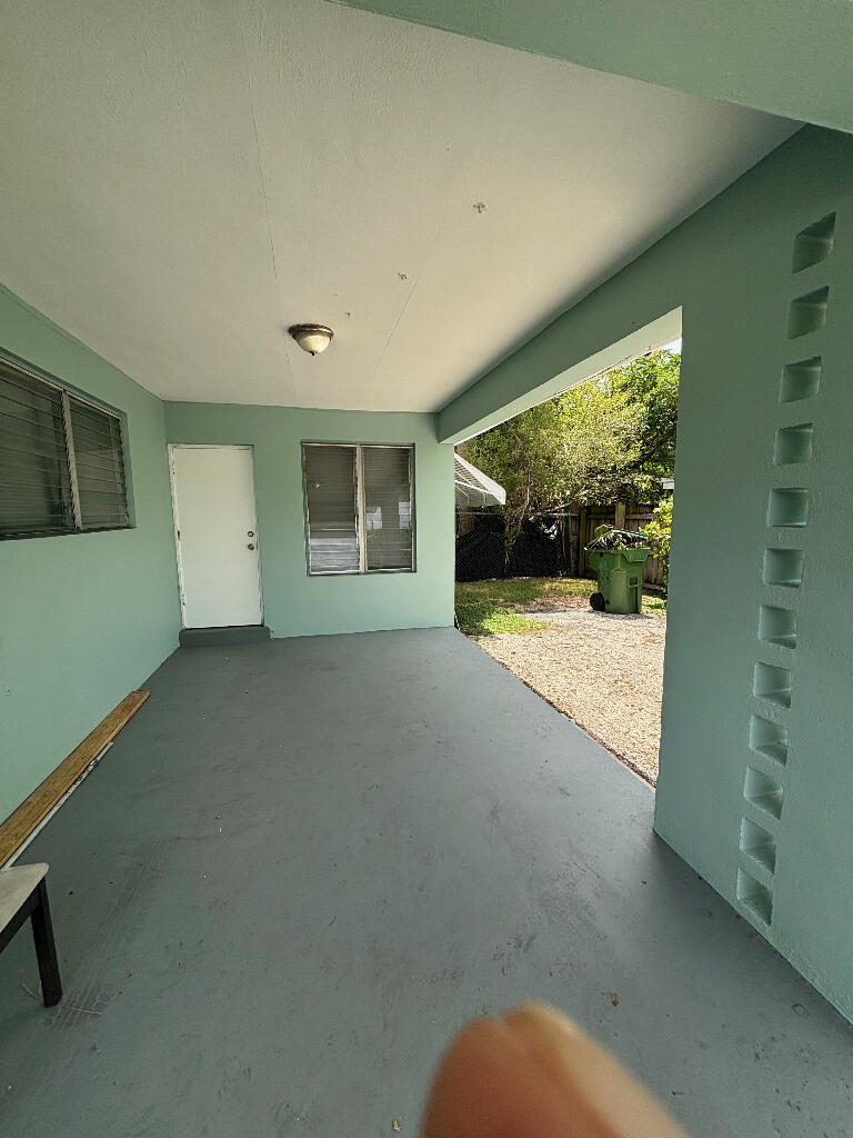 1700 NW 5TH Street — Photo 4