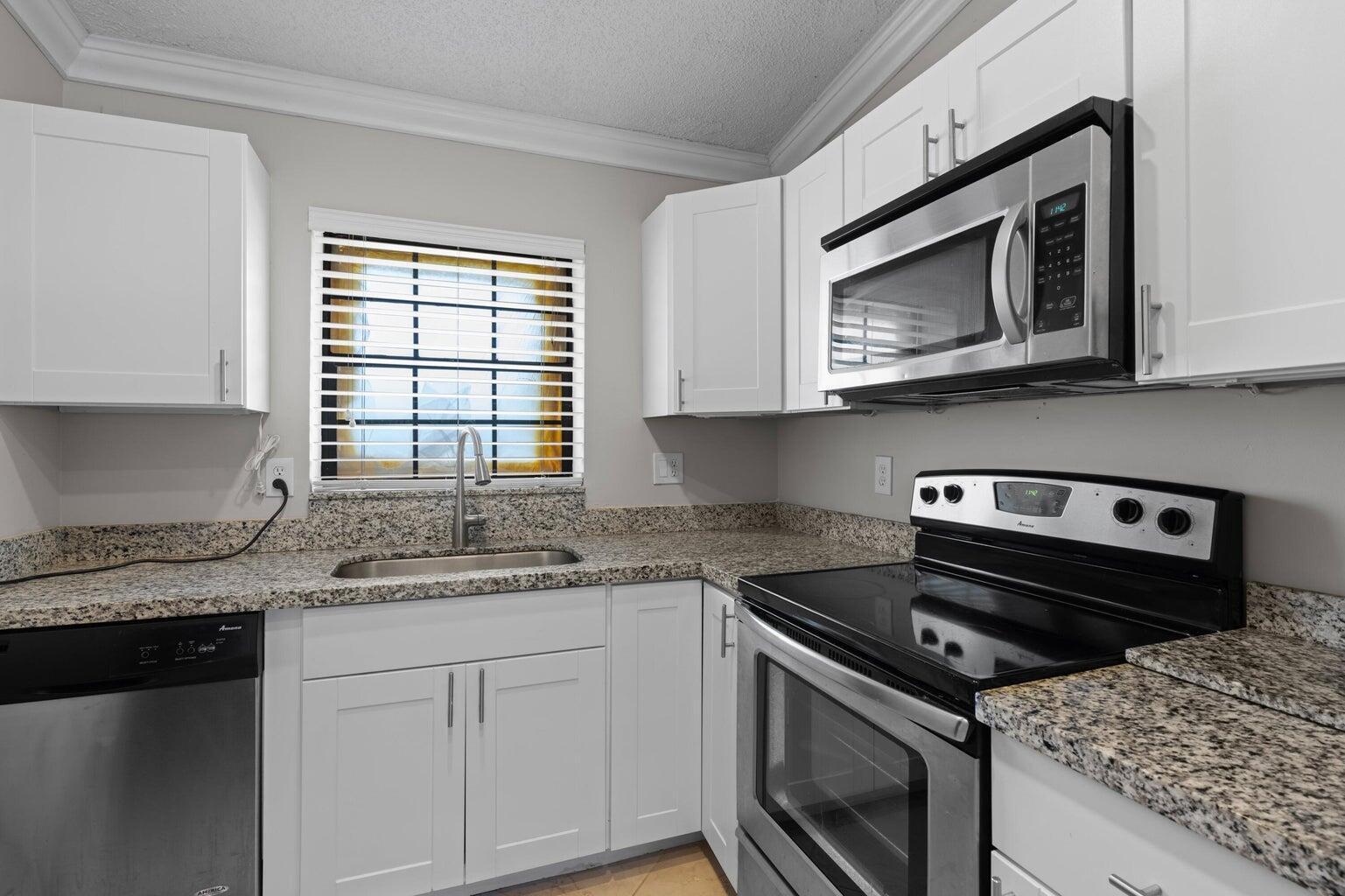 2600 GREENWOOD Terrace # 210, Boca Raton FL 33431