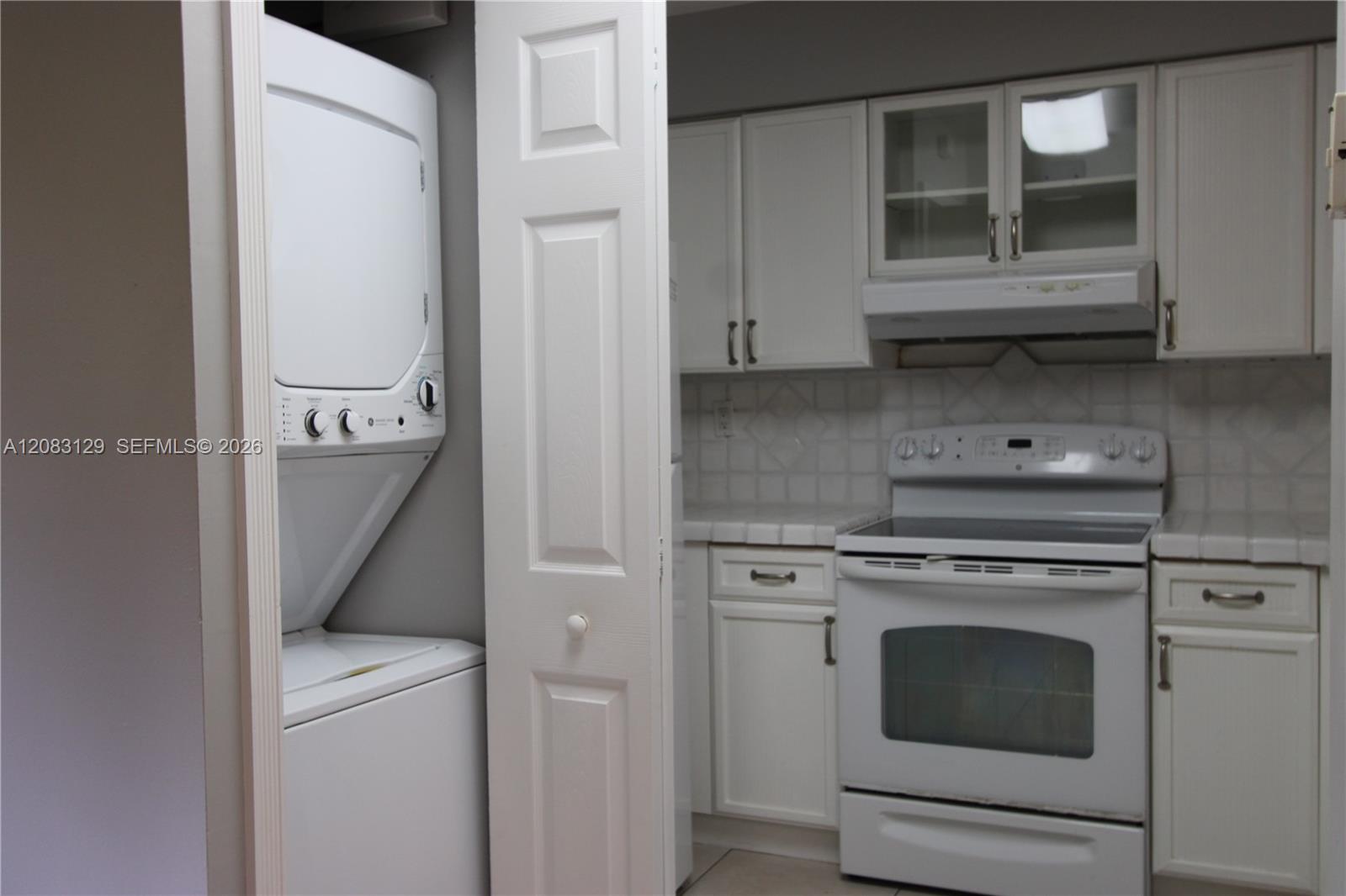15495 N Miami Lakeway N # 4 — Photo 2