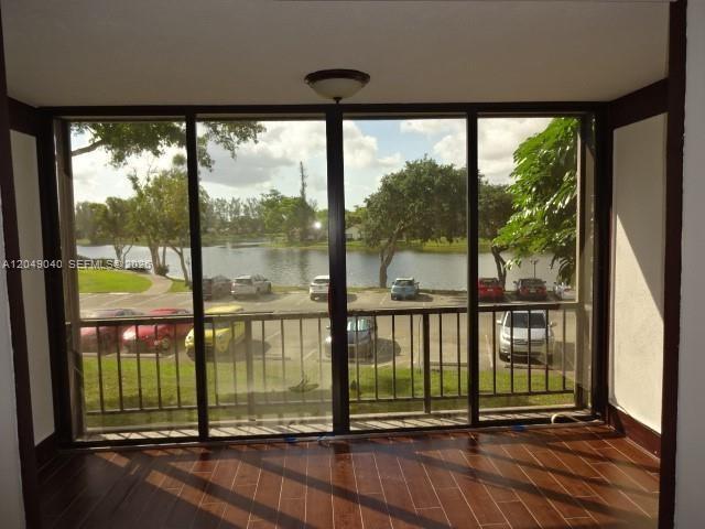 3690 Inverrary Dr # 2Q, Lauderhill FL 33319