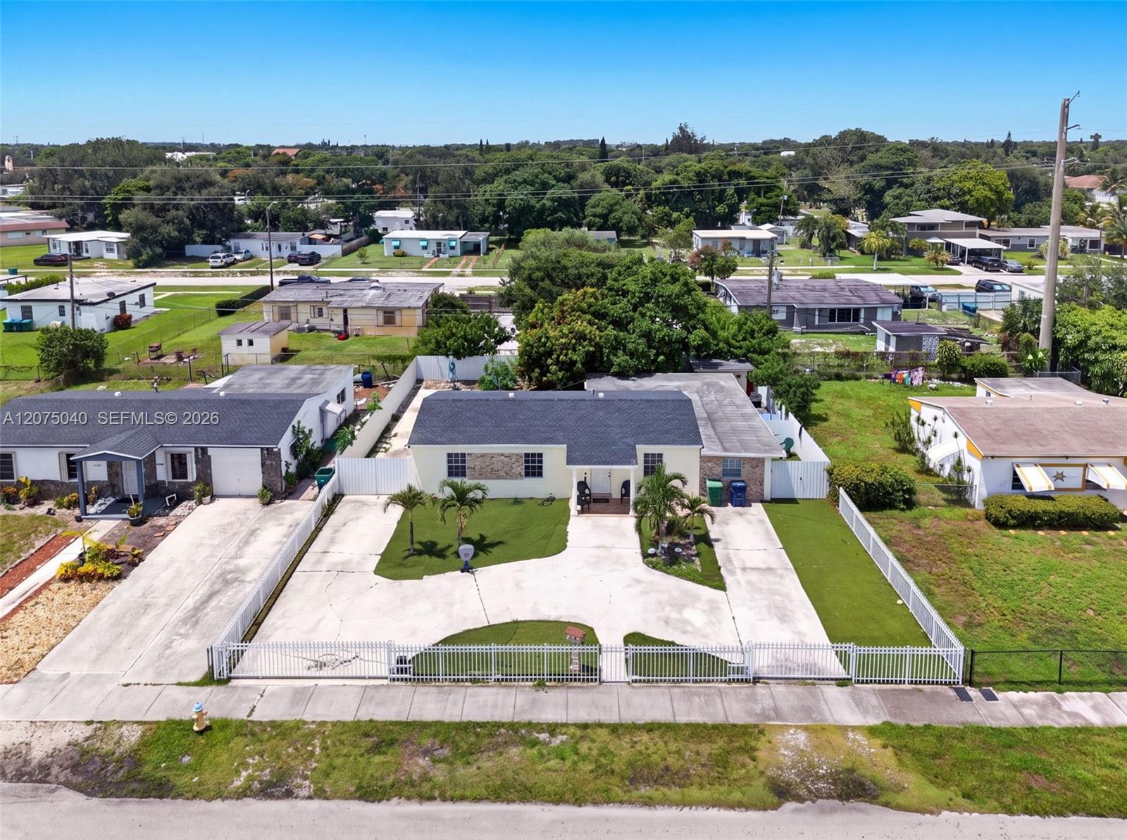 15850 NW 18th Pl — Photo 3