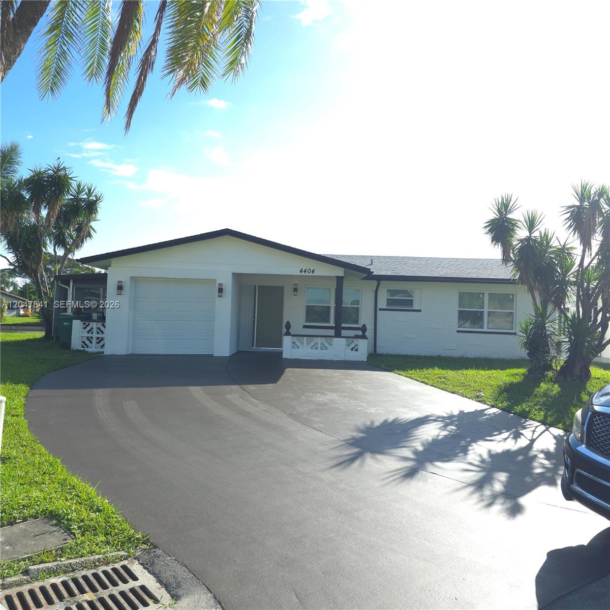 4404 NW 46th Way, Tamarac FL 33319