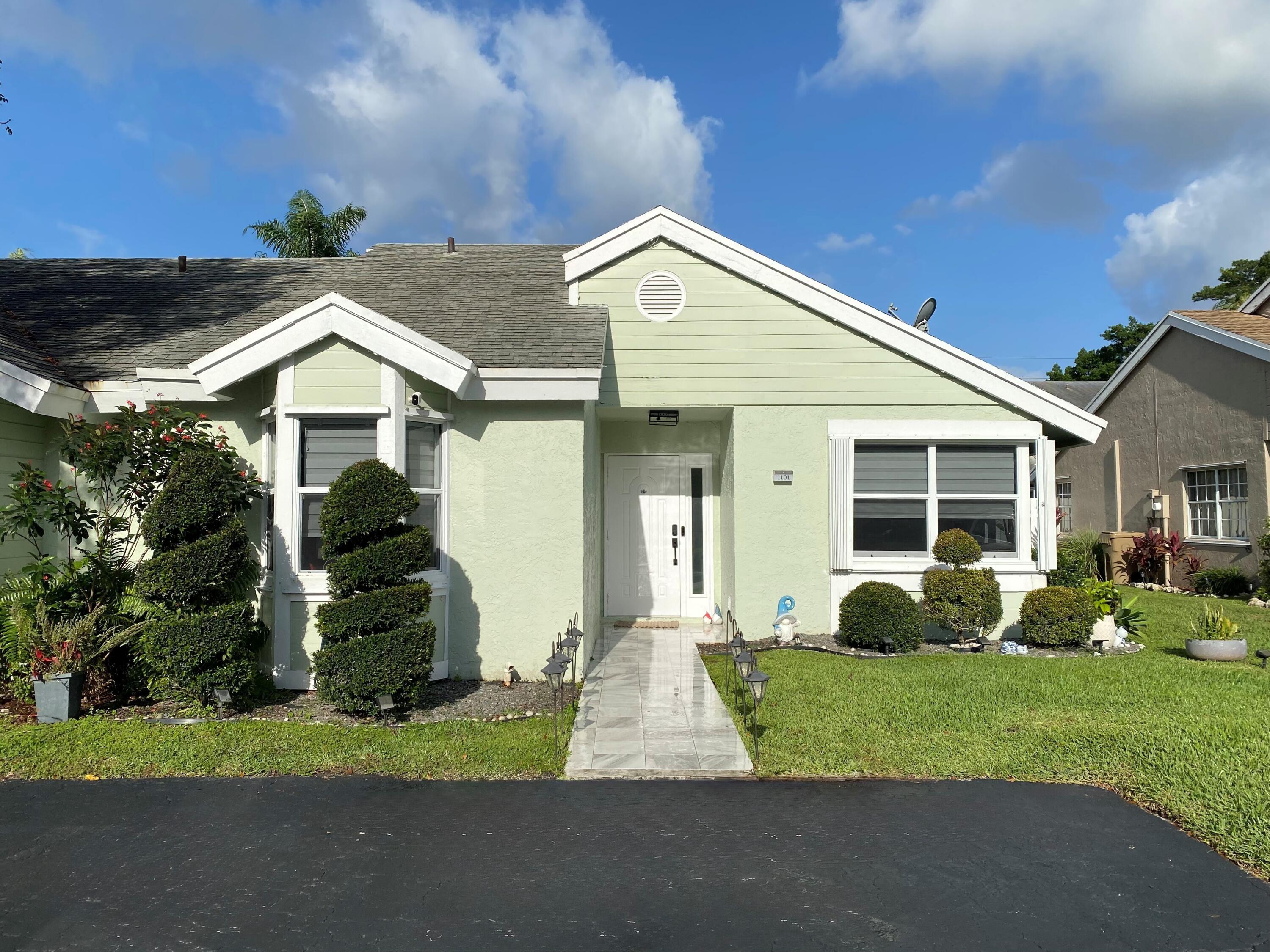 1101 SW 111th Terrace, Davie FL 33324